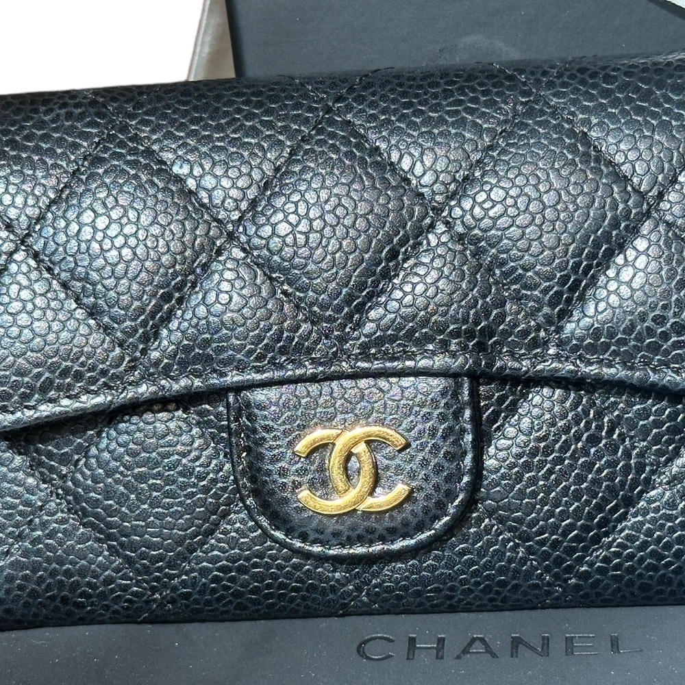 🎉2xHP ‼️CHANEL Flap Card Case- gold HW Black caviar EUC - Picture 3 of 13